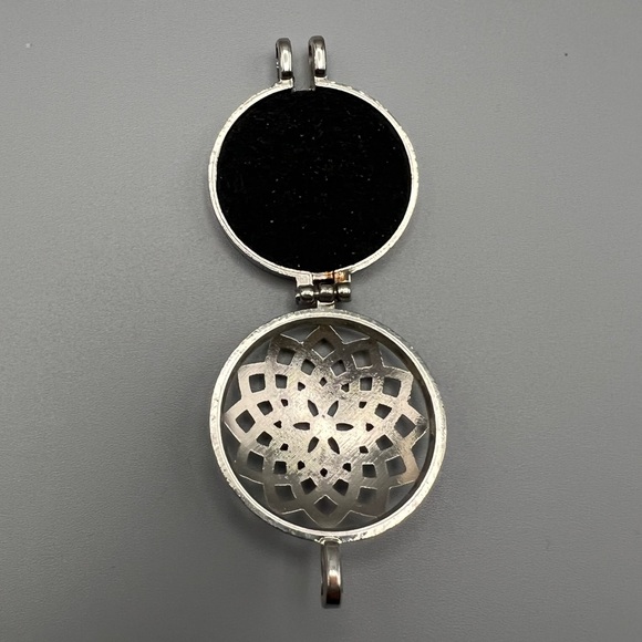 Silver Tone Essential Oil Diffuser Locket - Picture 10 of 10